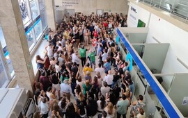 Imagen de Trabajadores del Pami Rosario fueron despedidos y se suspendieron cirug&iacute;as programadas