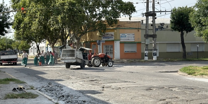 Imagen de Plan de Bacheo: Inició la obra en calles Islas Malvinas y Rivadavia.