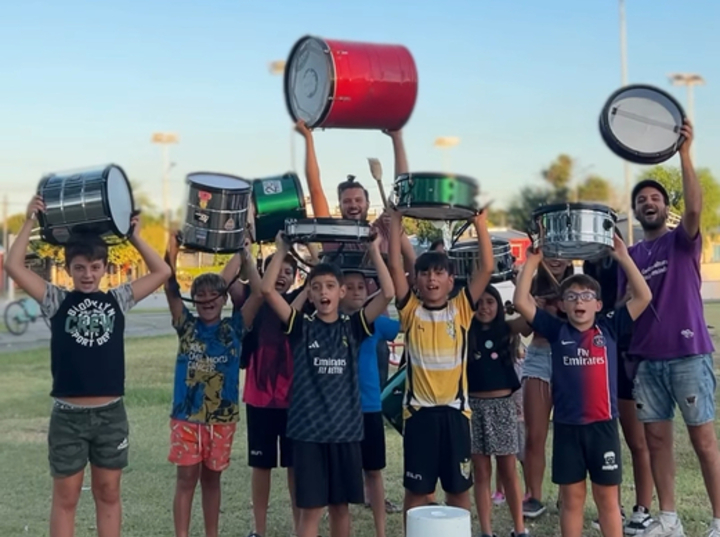 Imagen de El Taller de Percusión del Parque Santa Anita, se prepara para el Carnaval 2025.