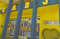 Imagen de La Peña 'Arroyo Seco es de Boca' instaló un Corazón para depositar tapitas plásticas.