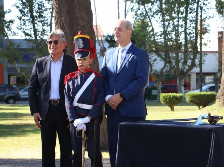 El Cónsul Honorario del Perú en la ciudad de Rosario, Luis Miguel Villar Rojas, presente en la cita.