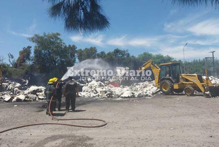 Pérdidas totales a raíz del fuego que afectó al transporte y a la carga.