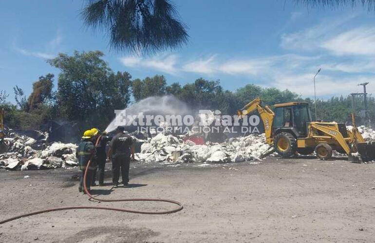 Pérdidas totales a raíz del fuego que afectó al transporte y a la carga.