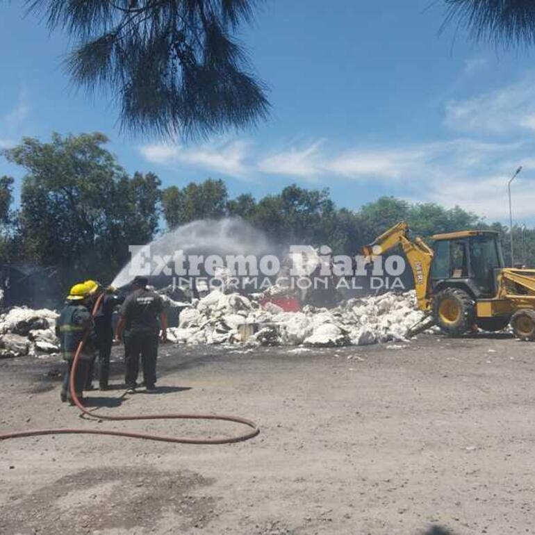 Pérdidas totales a raíz del fuego que afectó al transporte y a la carga.