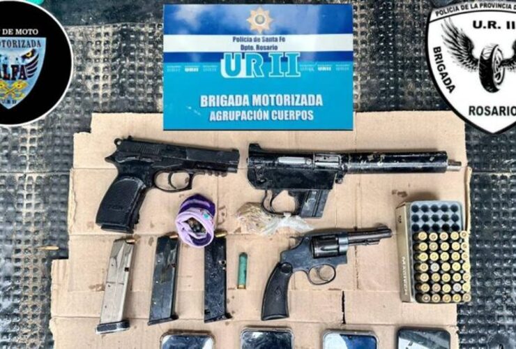 Imagen de Simulaban vender productos de limpieza y fueron detenidos con armas y municiones