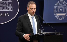 El vocero presidencial estuvo a cargo del anuncio.