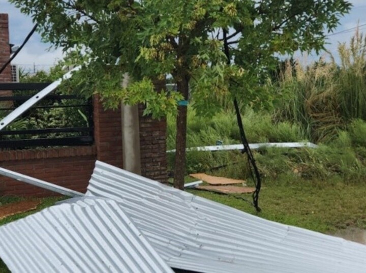 En Roldán hubo importantes destrozos por la tormenta.