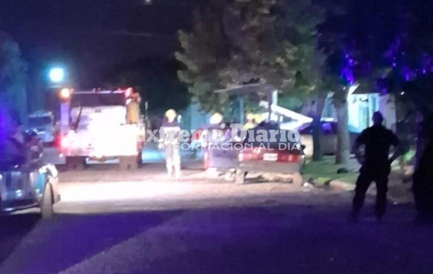 Imagen de Incendio de un automóvil durante la madrugada