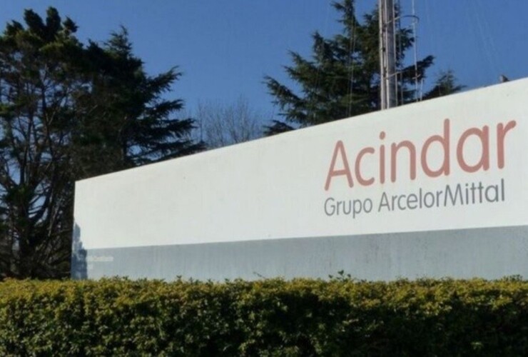 Imagen de La siderúrgica Acindar anunció la suspensión escalonada de casi 1.000 empleados por la caída en la producción de acero