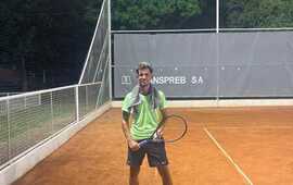 Imagen de El tenista Agust&iacute;n Persichini de Uni&oacute;n, lleg&oacute; a la Final del Torneo Single en Empalme Central.