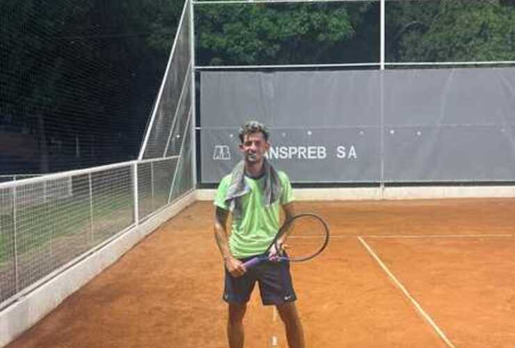 Imagen de El tenista Agust&iacute;n Persichini de Uni&oacute;n, lleg&oacute; a la Final del Torneo Single en Empalme Central.