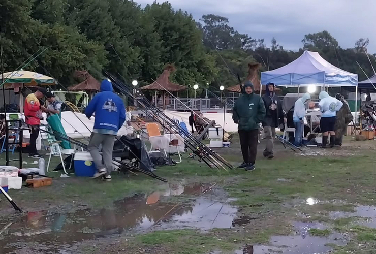 Imagen de Se disputó la Copa Challenger de Pesca en el Rowing Club.