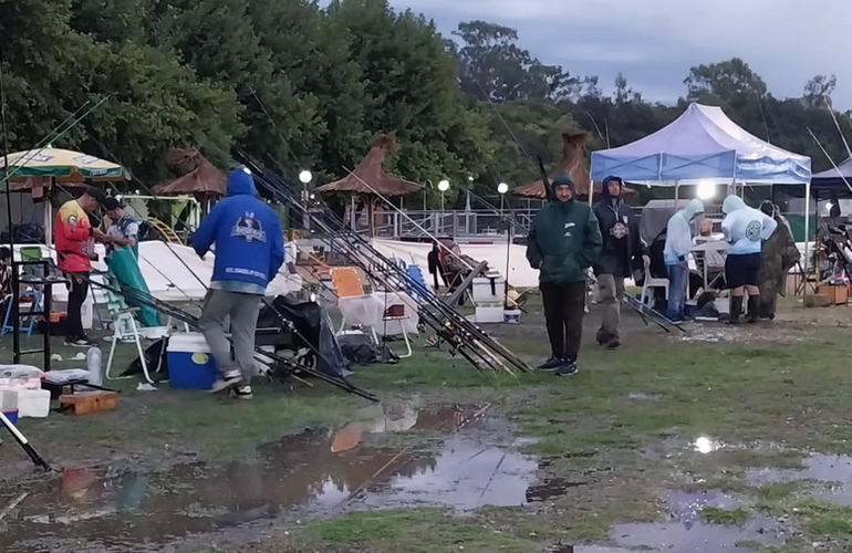 Imagen de Se disputó la Copa Challenger de Pesca en el Rowing Club.