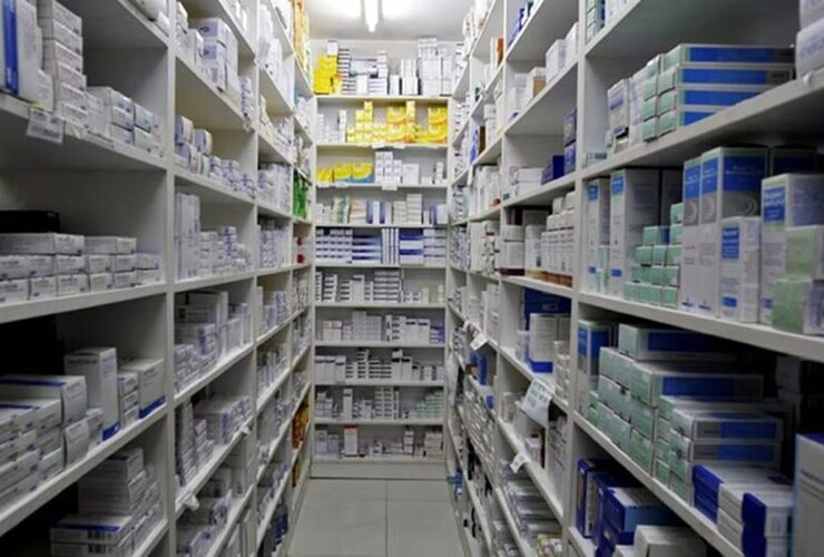 Imagen de Los medicamentos de la canasta Pami aumentaron 360% el primer año de Milei y superaron cómodamente a la inflación