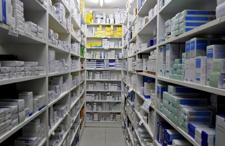 Imagen de Los medicamentos de la canasta Pami aumentaron 360% el primer año de Milei y superaron cómodamente a la inflación