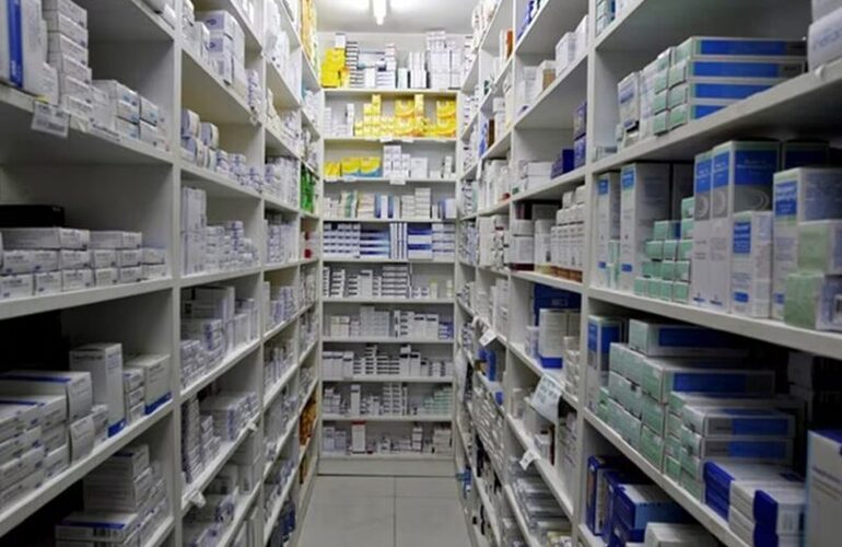 Imagen de Los medicamentos de la canasta Pami aumentaron 360% el primer a&ntilde;o de Milei y superaron c&oacute;modamente a la inflaci&oacute;n