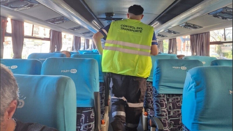 La entidad dio con el hombre en la Terminal de &Oacute;mnibus de Rosario a partir de sus controles.