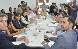 "Es una mala lectura del gobierno creer que estos resultados representan un respaldo a sus pol&iacute;ticas", advirtieron.