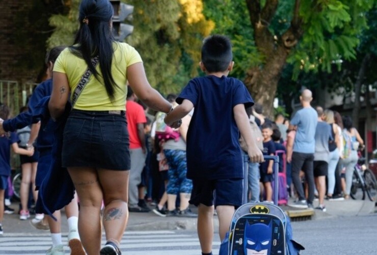 La Provincia quiere a los chicos en las escuelas este lunes. (Archivo/Rosario3)