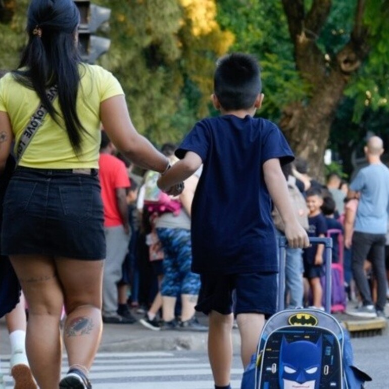 La Provincia quiere a los chicos en las escuelas este lunes. (Archivo/Rosario3)