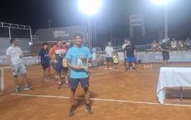 Imagen de Persichini, tenista de Unión, 'Campeón' de Torneo de 2da categoría en Empalme Central