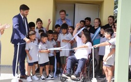 Pullaro participó este lunes del inicio del ciclo lectivo en la Escuela N.º 6132 Margarita Bustos de Ovietta de Colonia Angeloni,.