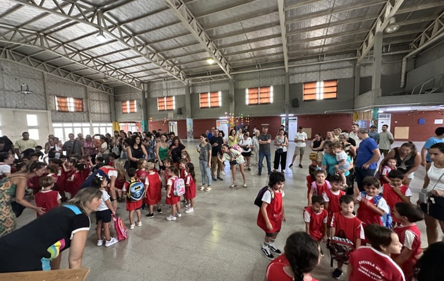 Imagen de Inicio de clases en la Escuela Primaria 'Juan Larrea' 144.