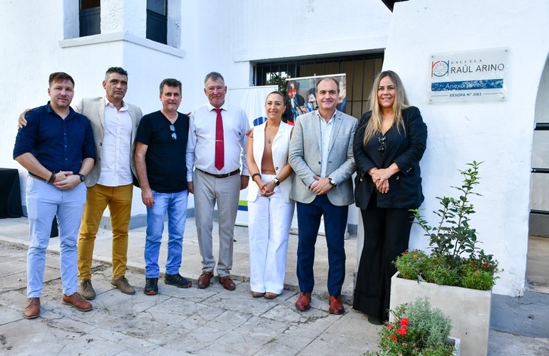 Imagen de Alvear inauguró una Escuela Secundaria Técnica Orientada en Industria de Procesos