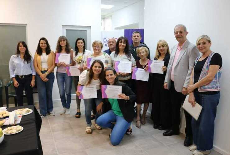 8 mujeres fueron homenajeadas hoy con un desayuno agasajo, entre otras sorpresas.
