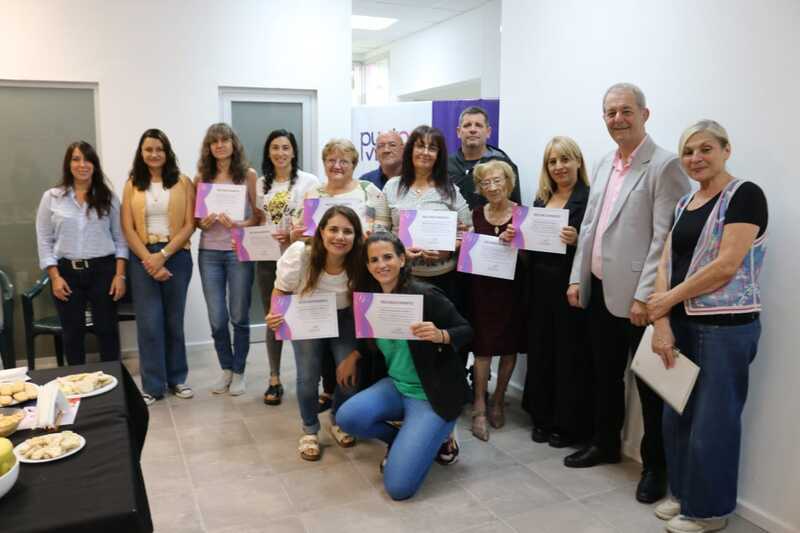 8 mujeres fueron homenajeadas hoy con un desayuno agasajo, entre otras sorpresas.