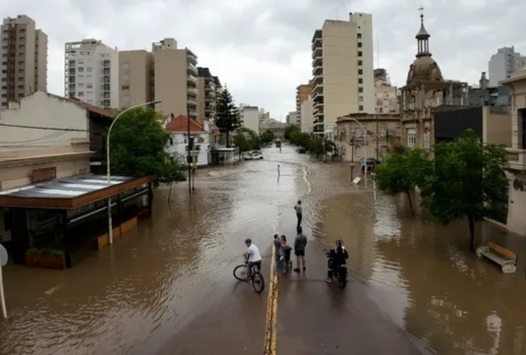 Imagen de Temporal en Bahía Blanca: ascienden a 12 los muertos y más de 1.300 evacuados