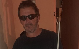 Imagen de Oscar Cassella agradeció a la comunidad por su nuevo bastón y criticó la actitud de Desarrollo Social