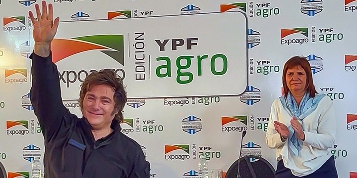 Imagen de Milei cerró Expoagro en modo campaña tras la represión a jubilados: «Me vine acompañado de gente que irrita zurdos»