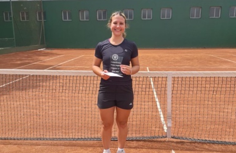 Imagen de Ludmila Ascierto, Campeona del Torneo de Tenis de Damas de Unión.