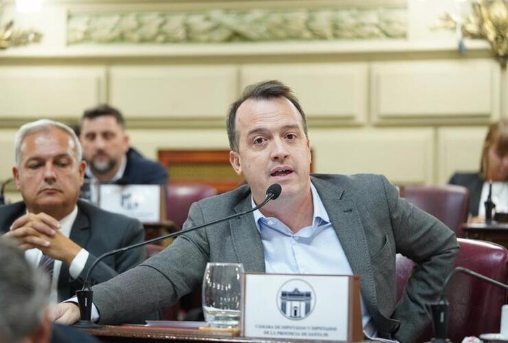 Imagen de Un paso clave para reactivar la refinería San Lorenzo