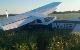 Imagen de Investigan el hallazgo de avioneta abandonada en Entre R&iacute;os: sospechan traslado de droga