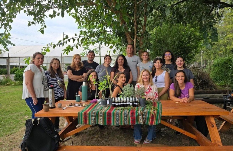 Imagen de Se realizó con éxito el Taller de Repelentes para insectos en el Vivero Comunal