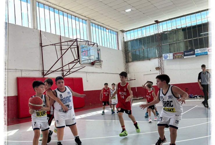 Imagen de Las inferiores de Básquet de Athletic jugaron ante Maciel y Calzada