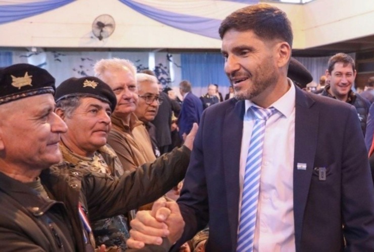 Pullaro encabezó el acto central de la provincia en Reconquista a 43 años de la guerra de Malvinas.