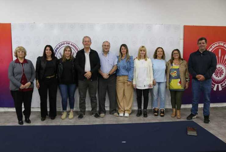 La Municipalidad entregó $1.800.000 para cada escuela.