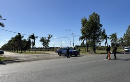 Imagen de Protesta de vecinos del barrio Tierra de Sueños por reclamos varios