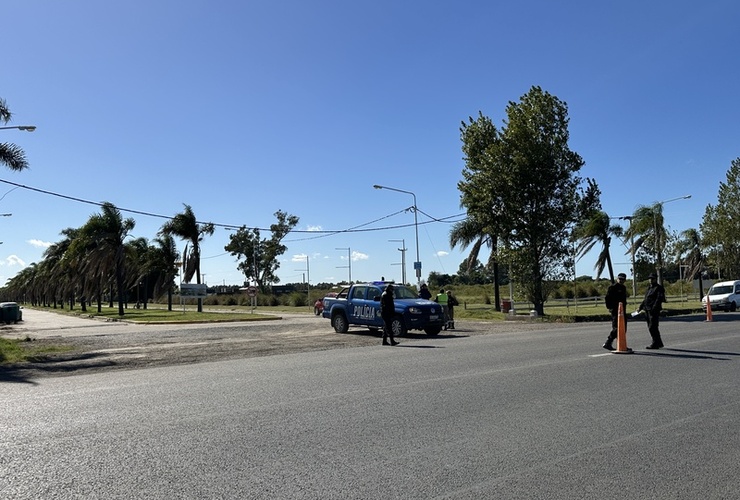 Imagen de Protesta de vecinos del barrio Tierra de Sueños por reclamos varios