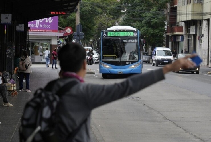 El funcionamiento del transporte le restó fuerza al paro. (Alan Monzón/Rosario3)