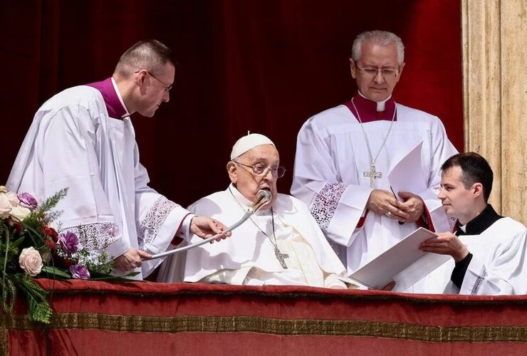 Imagen de El Papa clamó por libertad religiosa y paz mundial en su mensaje de Pascuas