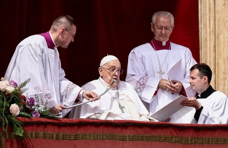Imagen de El Papa clamó por libertad religiosa y paz mundial en su mensaje de Pascuas