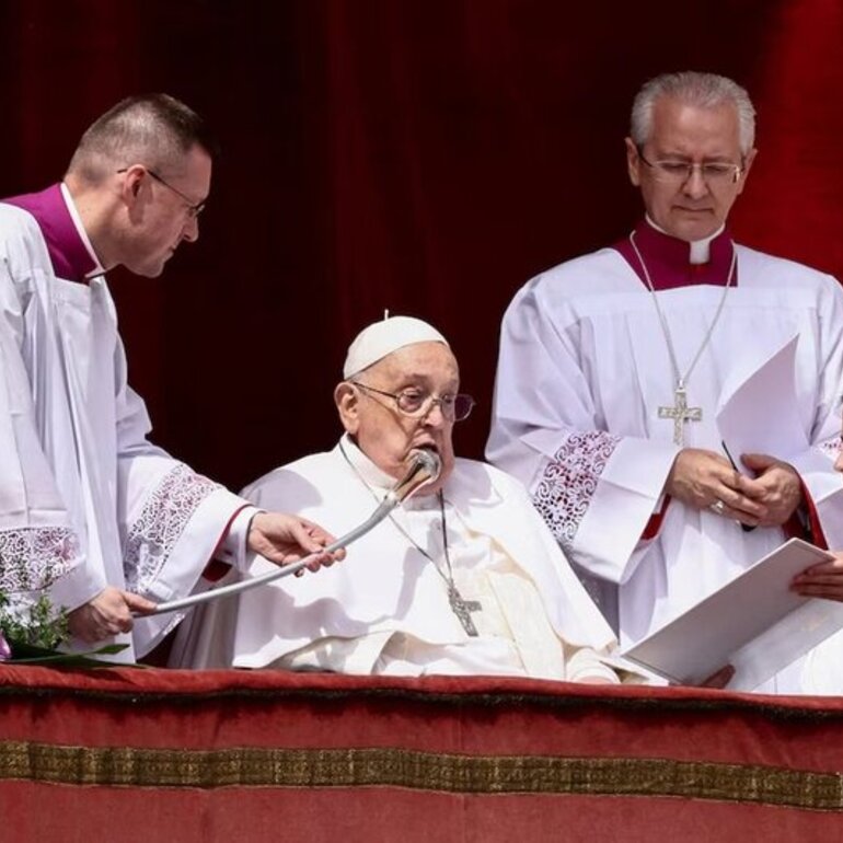 Imagen de El Papa clamó por libertad religiosa y paz mundial en su mensaje de Pascuas