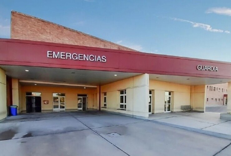 El hospital donde ingresó la mujer embarazada y en estado de intoxicación, y donde falleció la beba después.