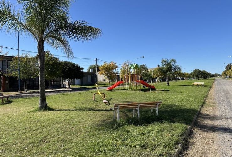 Imagen de Reclamos de vecinos del barrio 'Vientos de Arroyo' por suciedad, pastos altos y demás