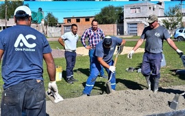 Imagen de Trabajos de mejora en la plaza del Barrio Villa Mercedes en Alvear