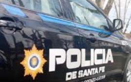 Imagen de Roban dinero, cheques y dispositivos electrónicos en un escruche en Arroyo Seco